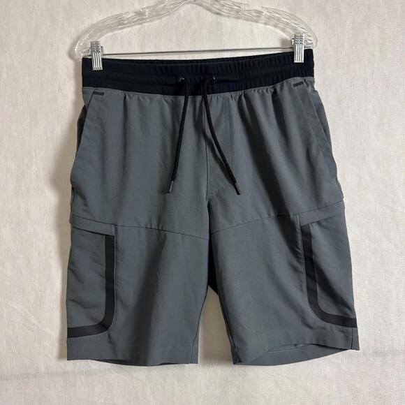 Under Armour Men's Size Large Gray 9" Inseam SportStyle Elite Cargo Shorts - Picture 1 of 8